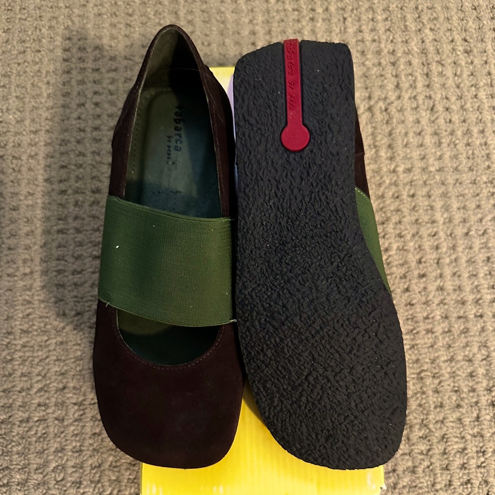 Never worn precious Mary Janes